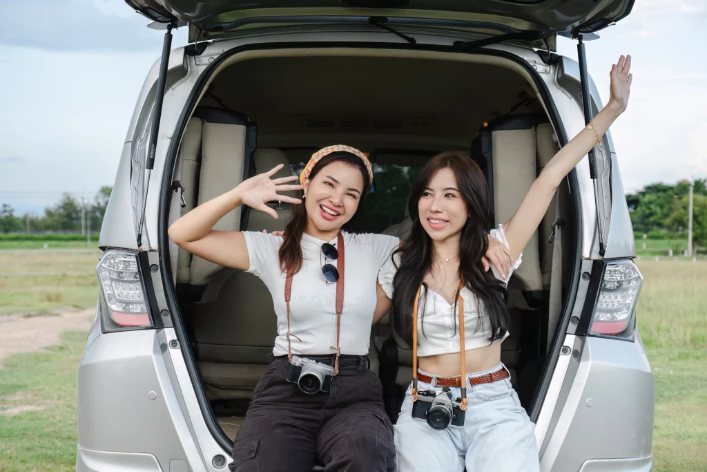 Nyalur, Lur! Travel Door-to-Door